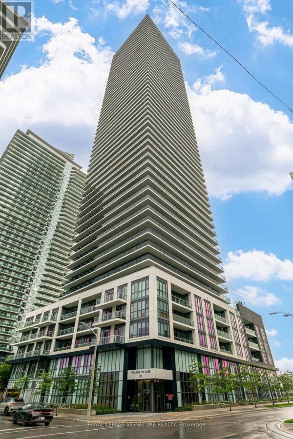 1908 - 70 ANNIE CRAIG DRIVE - Photo 2