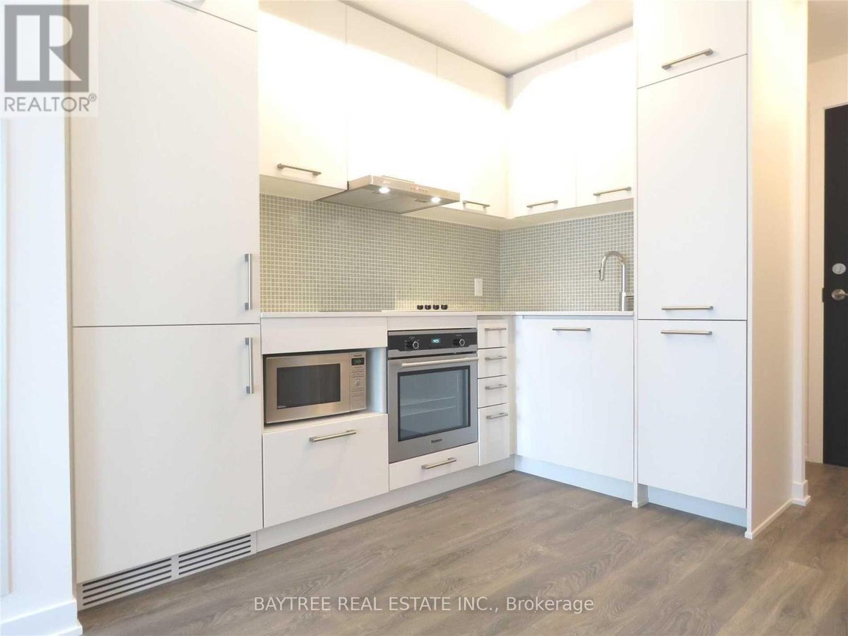 2416 - 87 PETER STREET - Photo 1