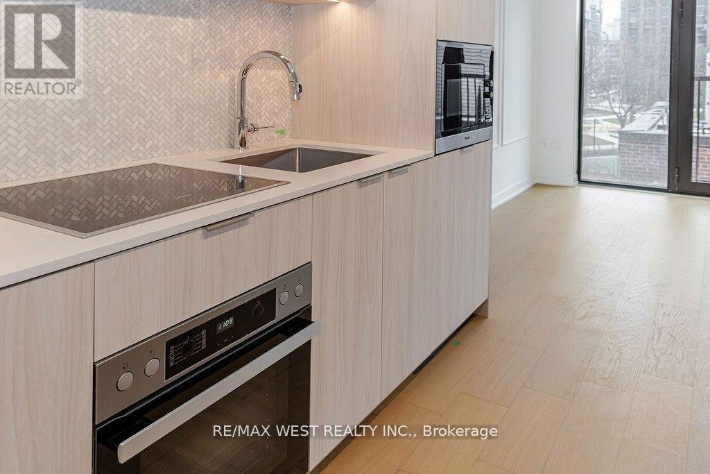 403 - 123 PORTLAND STREET - Photo 12