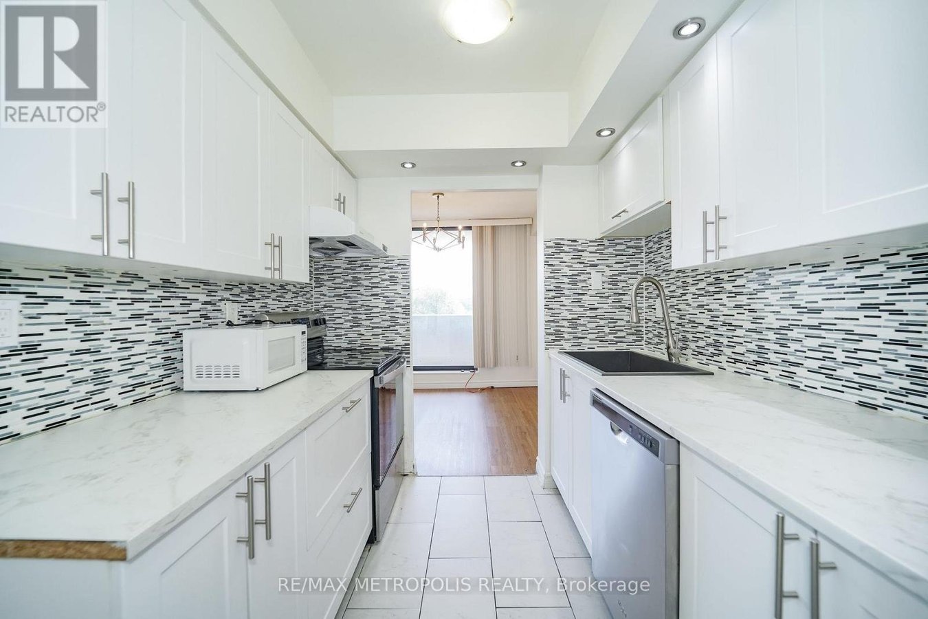 407 - 301 PRUDENTIAL DRIVE - Photo 16