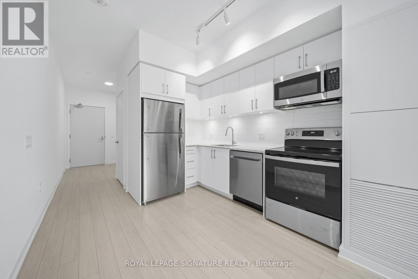 714 - 4010 EGLINTON AVENUE W - Photo 6
