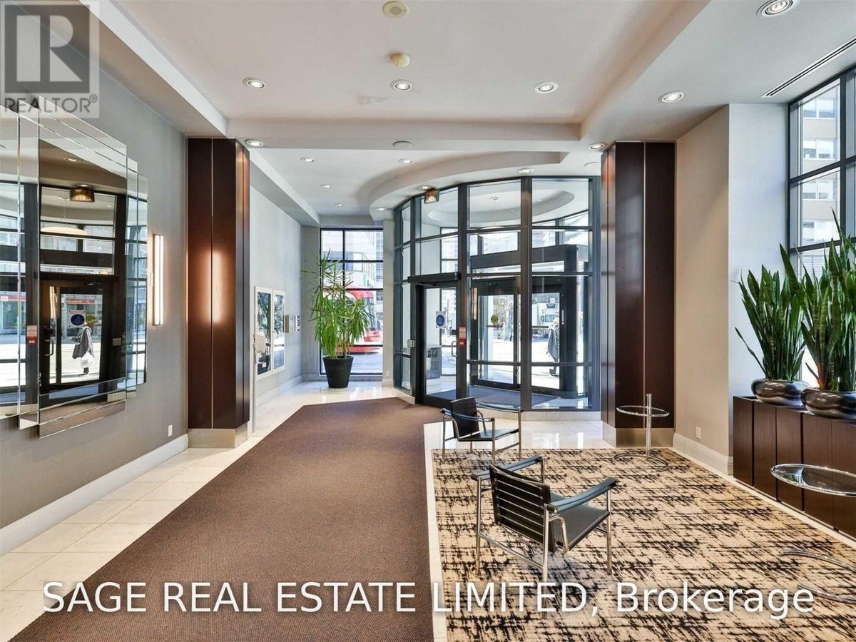 1101 - 801 BAY STREET - Photo 2