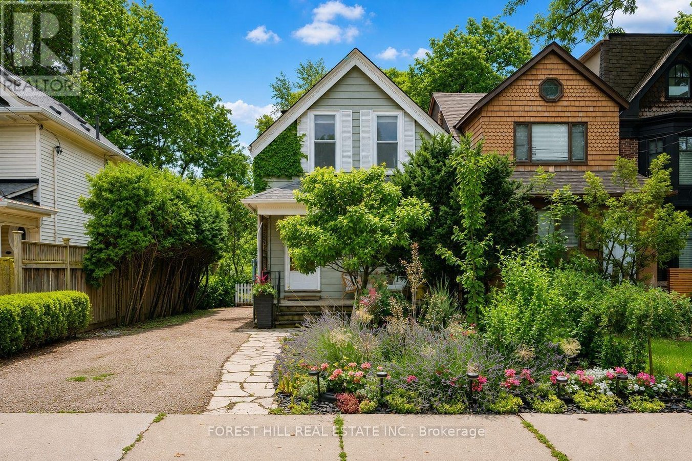 401 BALLIOL STREET - Photo 1