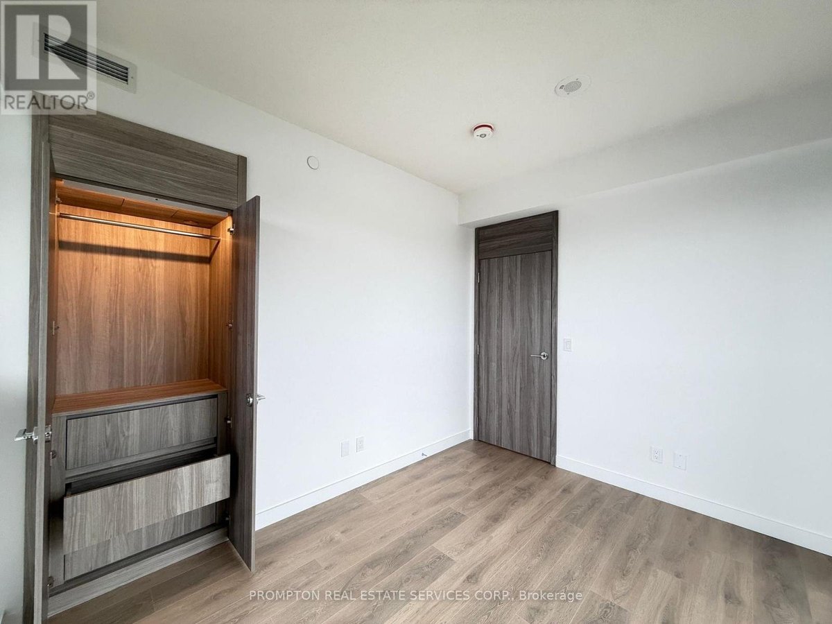 1205 - 18 ESTHER SHINER BOULEVARD - Photo 14