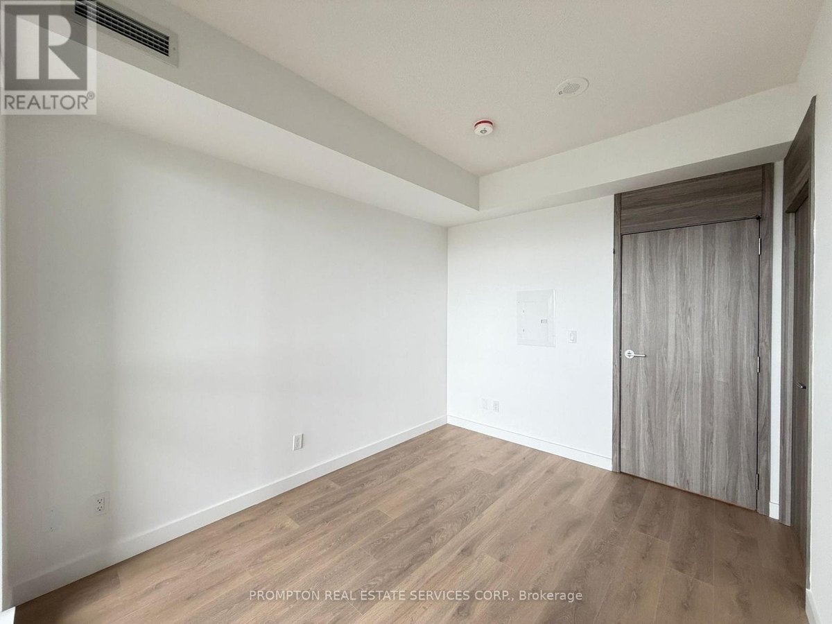 1205 - 18 ESTHER SHINER BOULEVARD - Photo 16