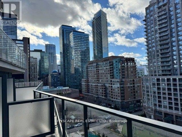708 - 11 WELLESLEY STREET - Photo 2