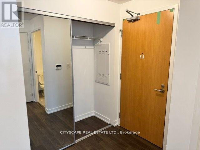 708 - 11 WELLESLEY STREET - Photo 3