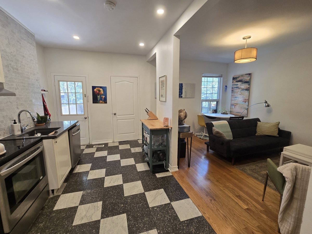 96 Uxbridge Avenue - Photo 11