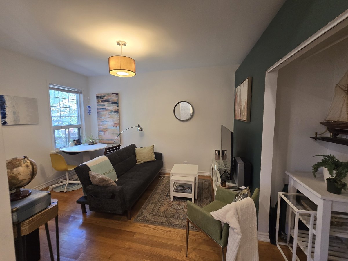 96 Uxbridge Avenue - Photo 6