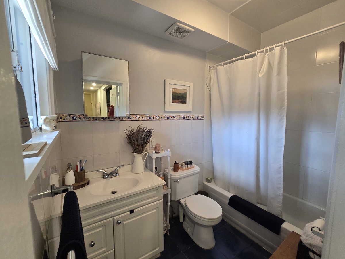 96 Uxbridge Avenue - Photo 13