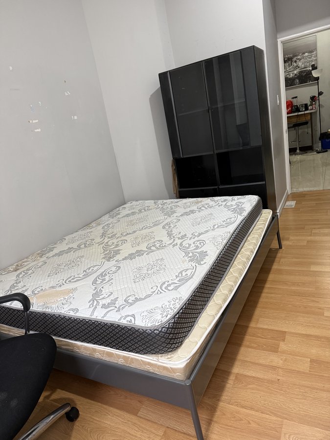 650 Gerrard Street East - Photo 5