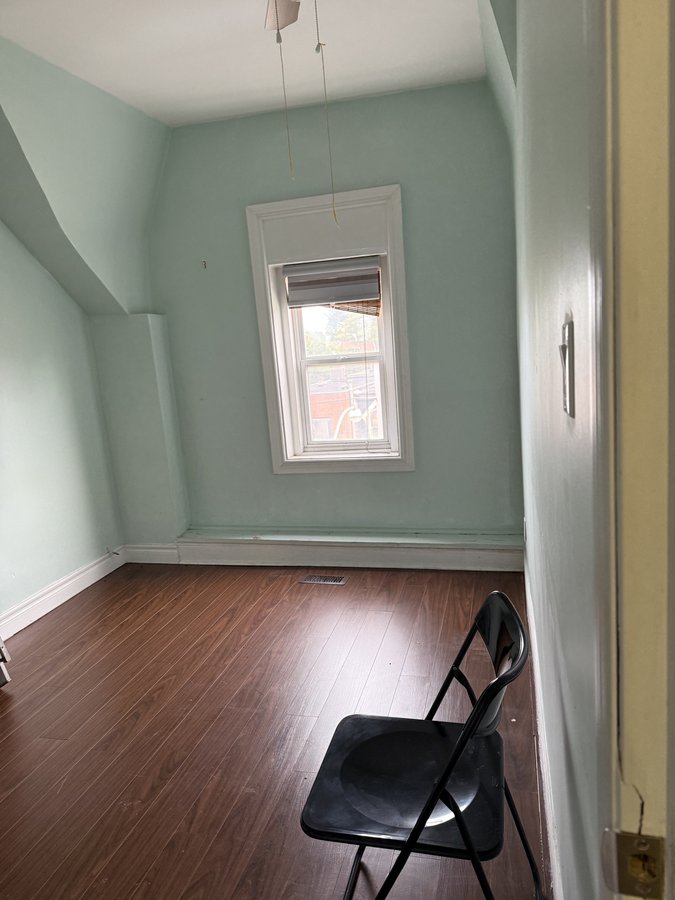 650 Gerrard Street East - Photo 8