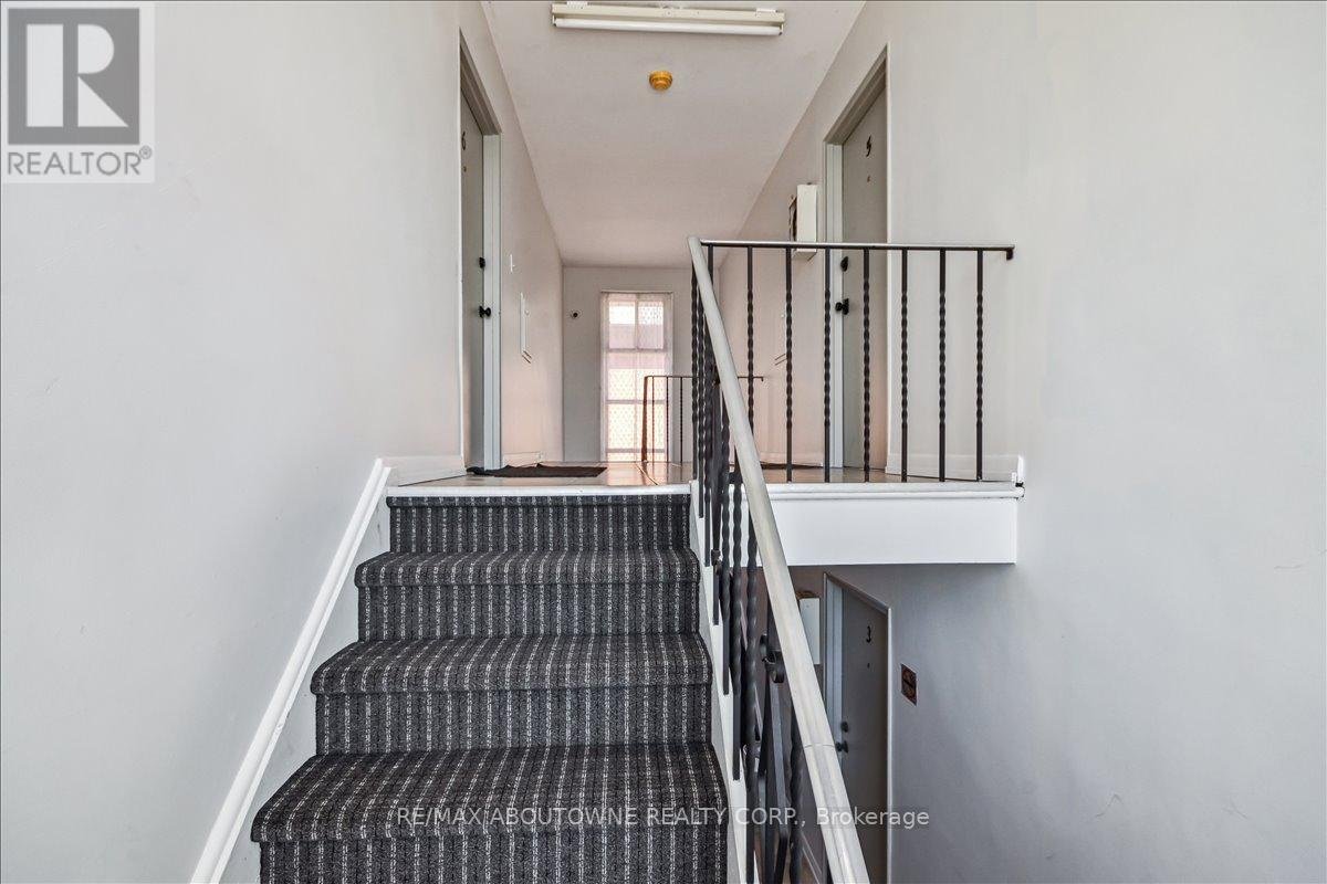 6 - 2 WESLEY STREET - Photo 4