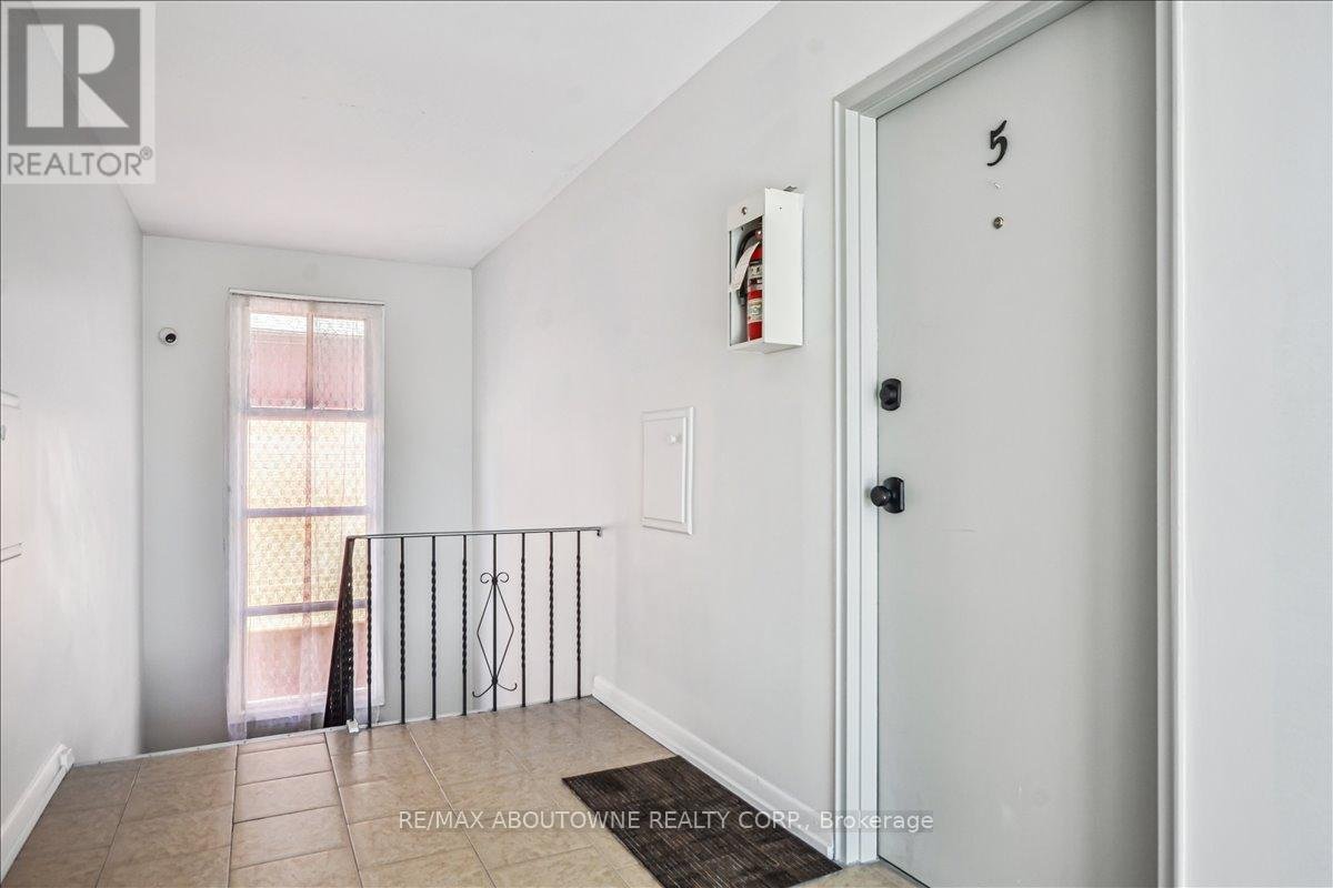 6 - 2 WESLEY STREET - Photo 5