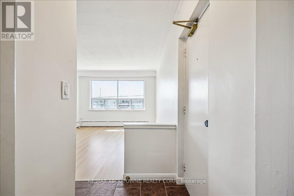 6 - 2 WESLEY STREET - Photo 7