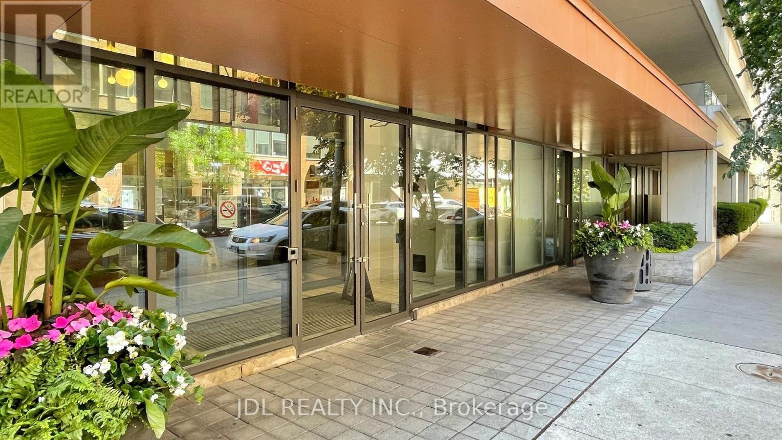1037 - 111 ELIZABETH STREET - Photo 4