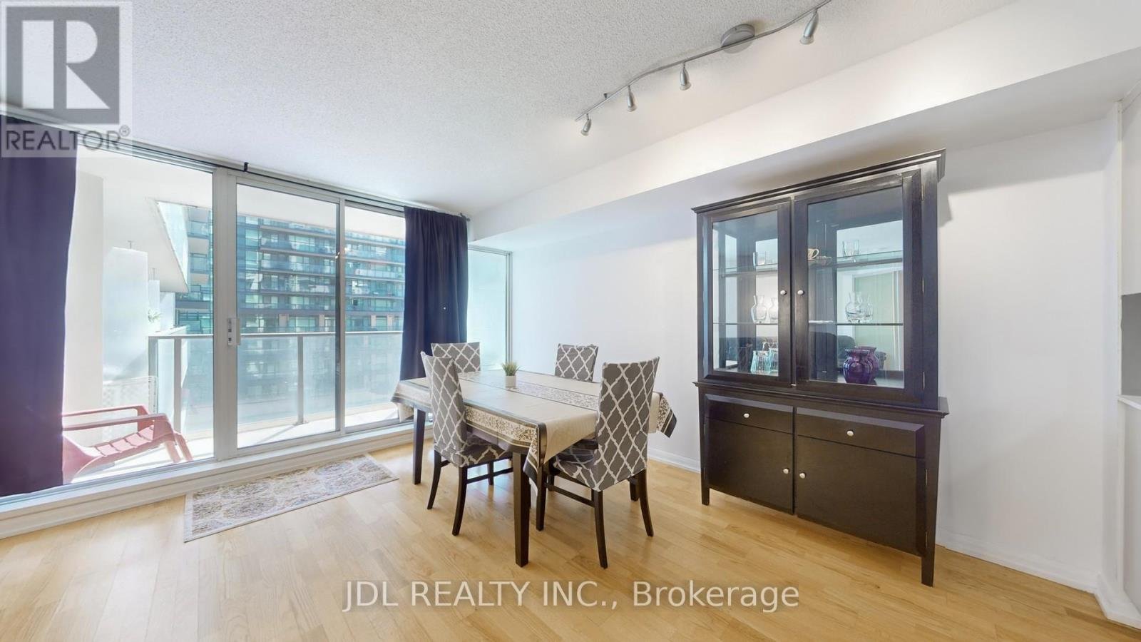 1037 - 111 ELIZABETH STREET - Photo 10