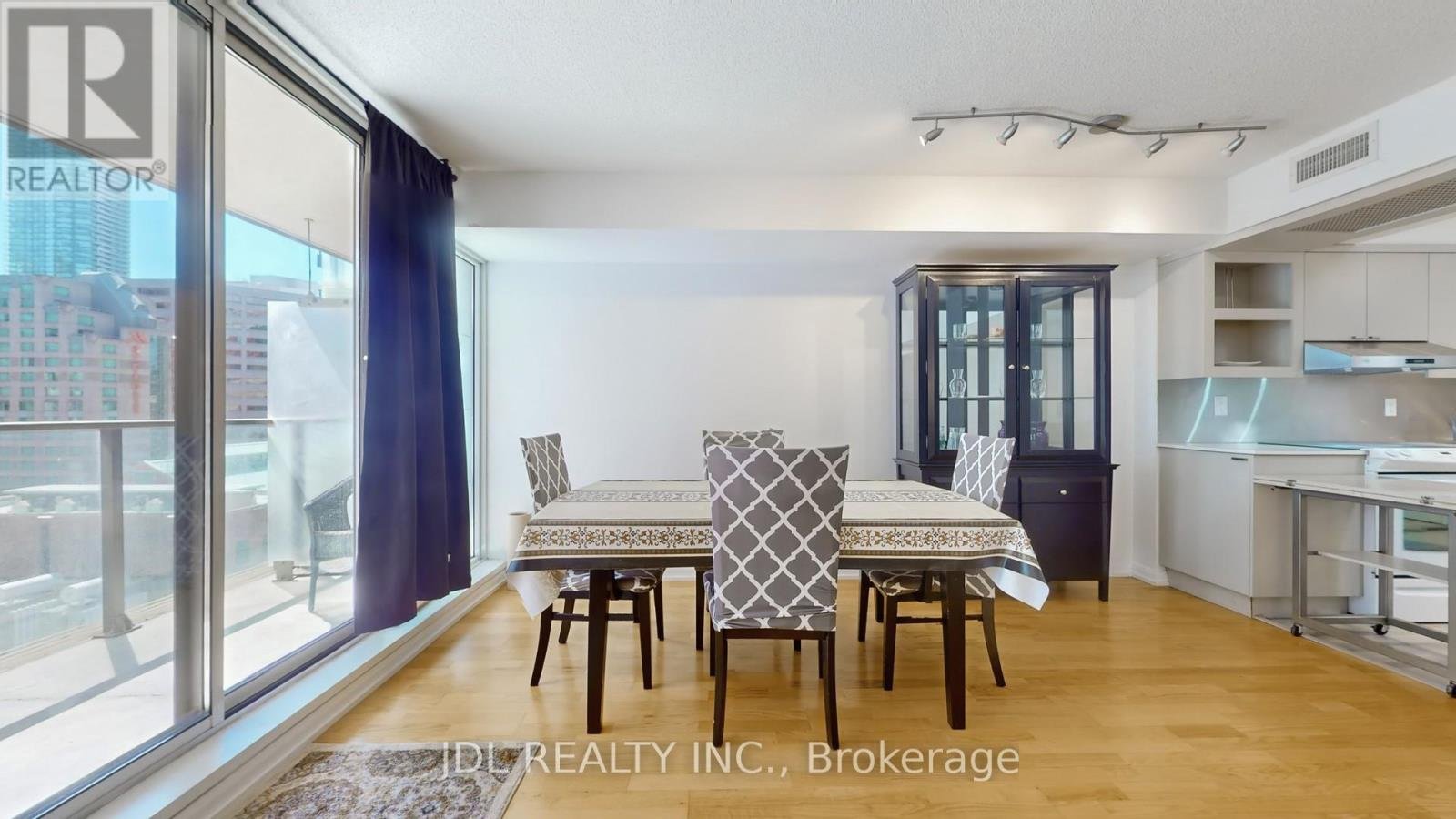 1037 - 111 ELIZABETH STREET - Photo 11