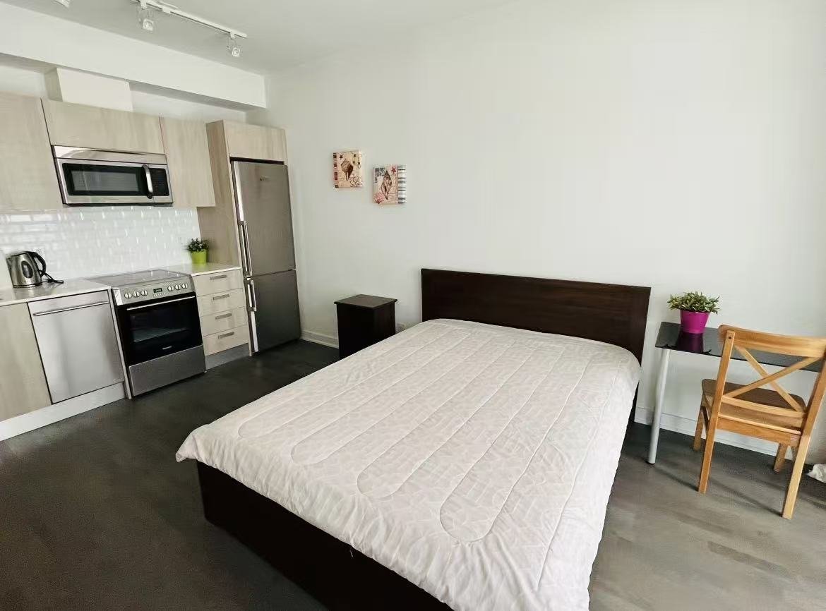 57 Saint Joseph Street - Photo 2