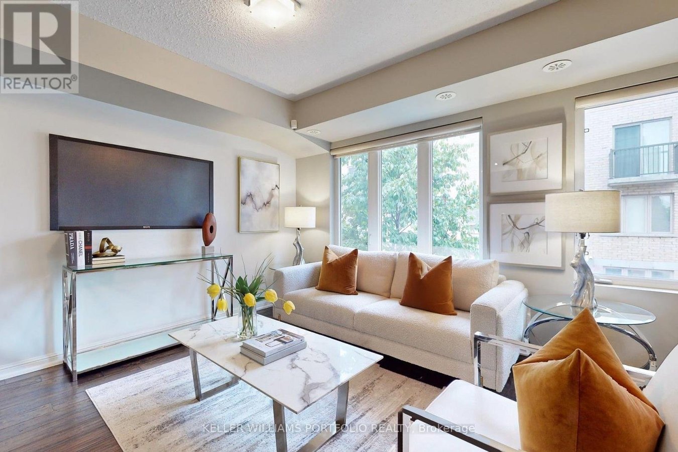 235 - 10 FOUNDRY AVENUE - Photo 3