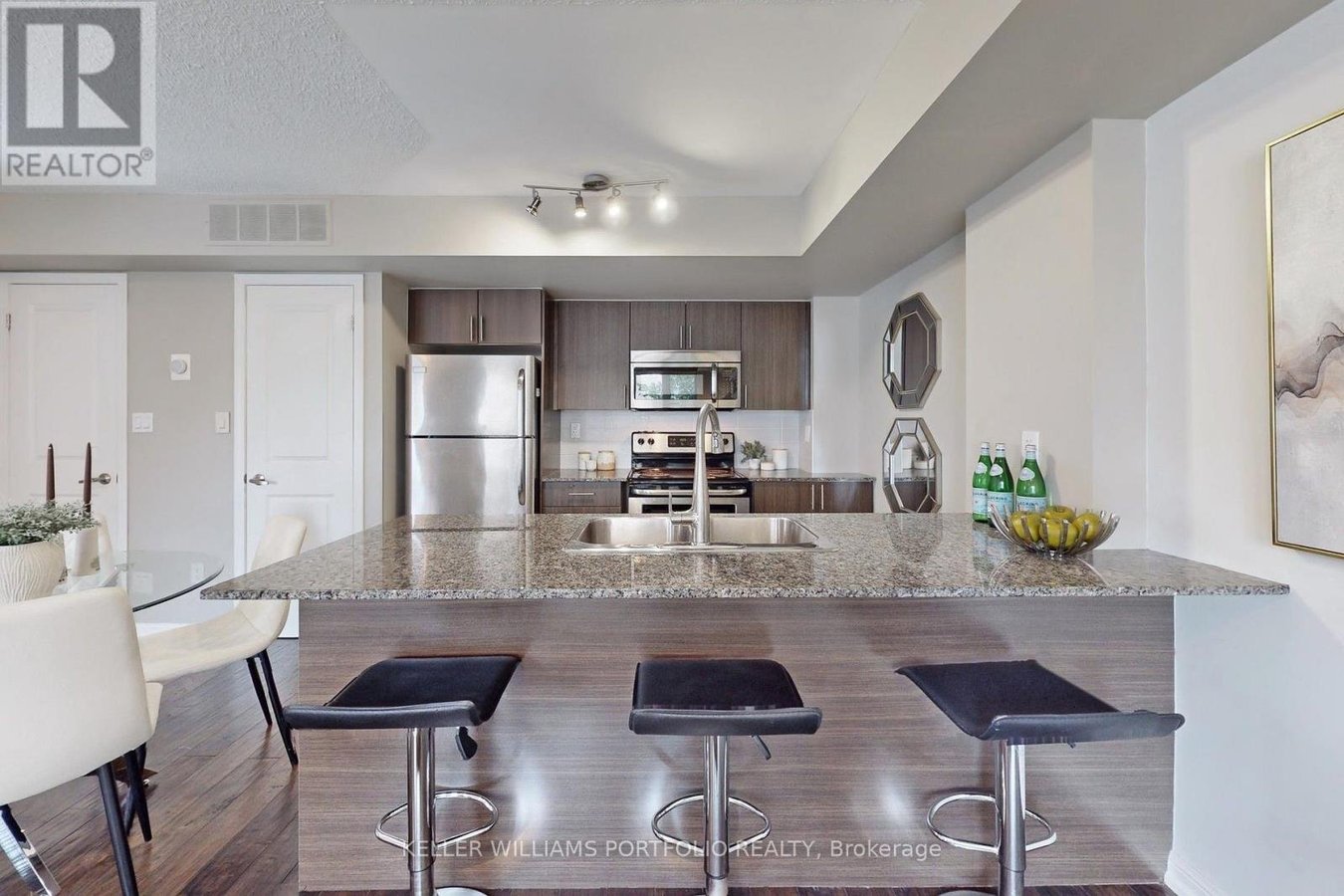 235 - 10 FOUNDRY AVENUE - Photo 10