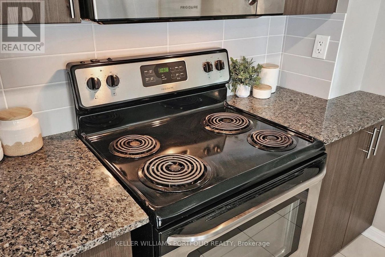 235 - 10 FOUNDRY AVENUE - Photo 13