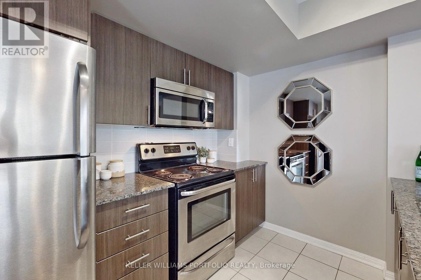 235 - 10 FOUNDRY AVENUE - Photo 14
