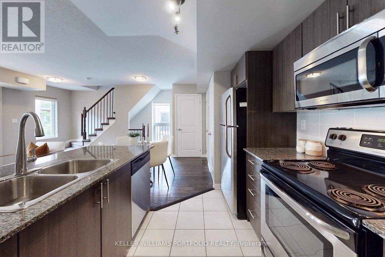 235 - 10 FOUNDRY AVENUE - Photo 17