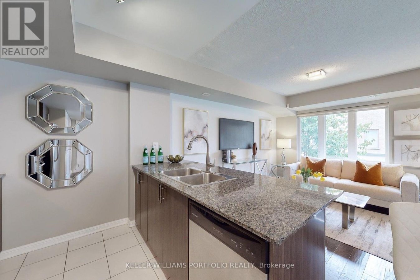 235 - 10 FOUNDRY AVENUE - Photo 19