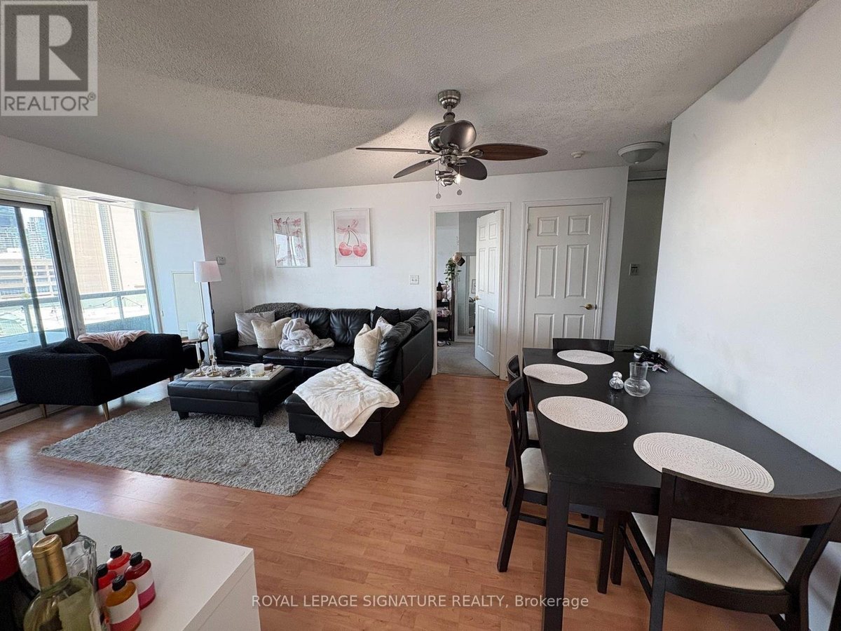 1708 - 51 LOWER SIMCOE STREET - Photo 2