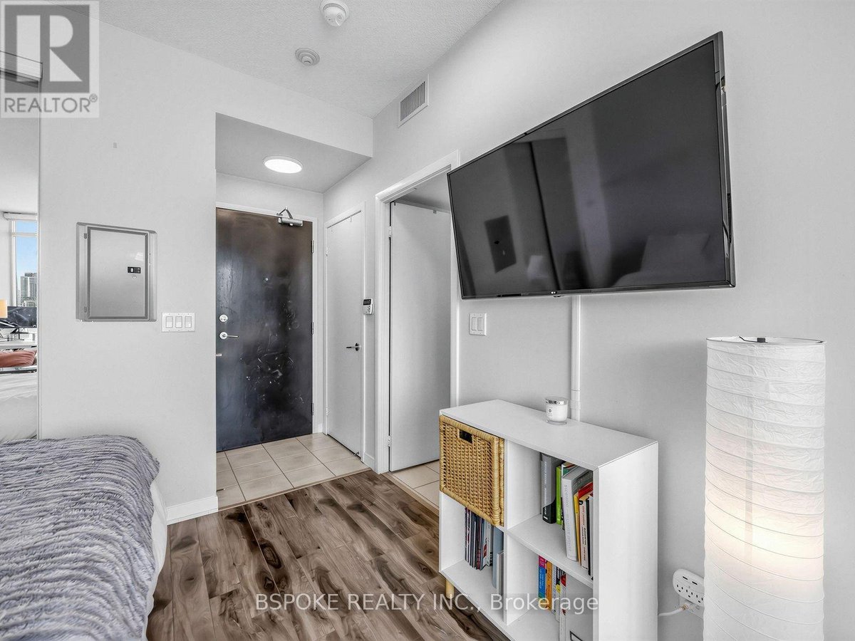 2210 - 231 FORT YORK BOULEVARD - Photo 2