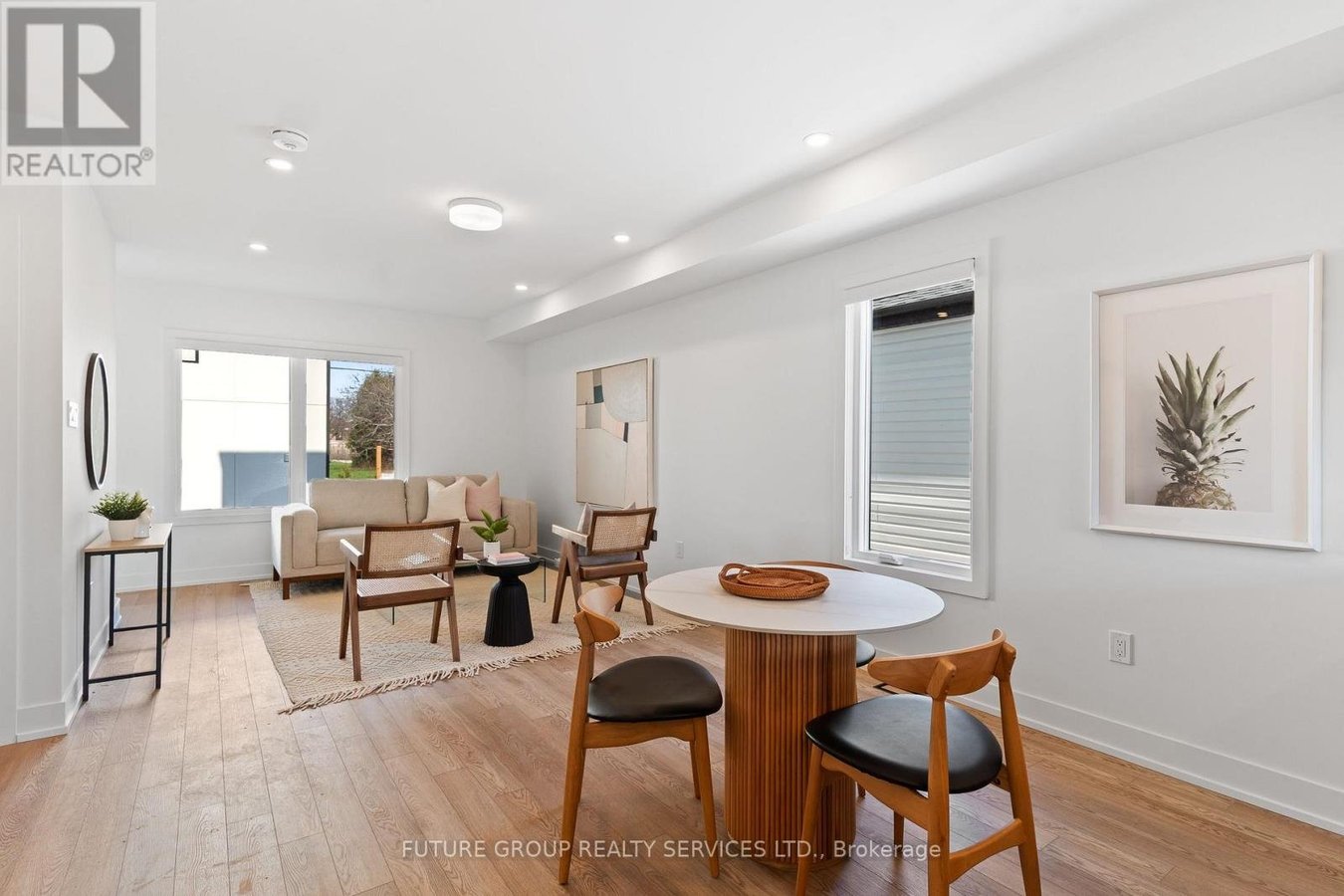 UNIT 1 - 15 ACORN AVENUE - Photo 6