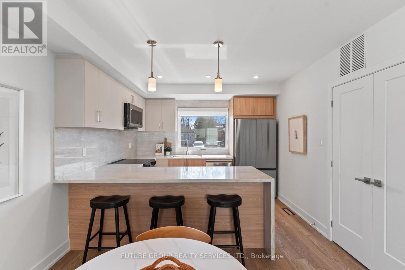 UNIT 1 - 15 ACORN AVENUE - Photo 9