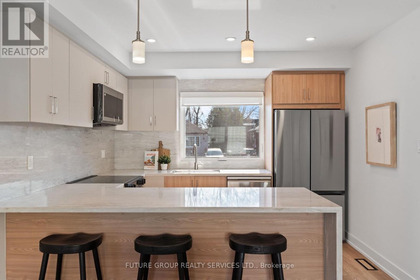 UNIT 1 - 15 ACORN AVENUE - Photo 10