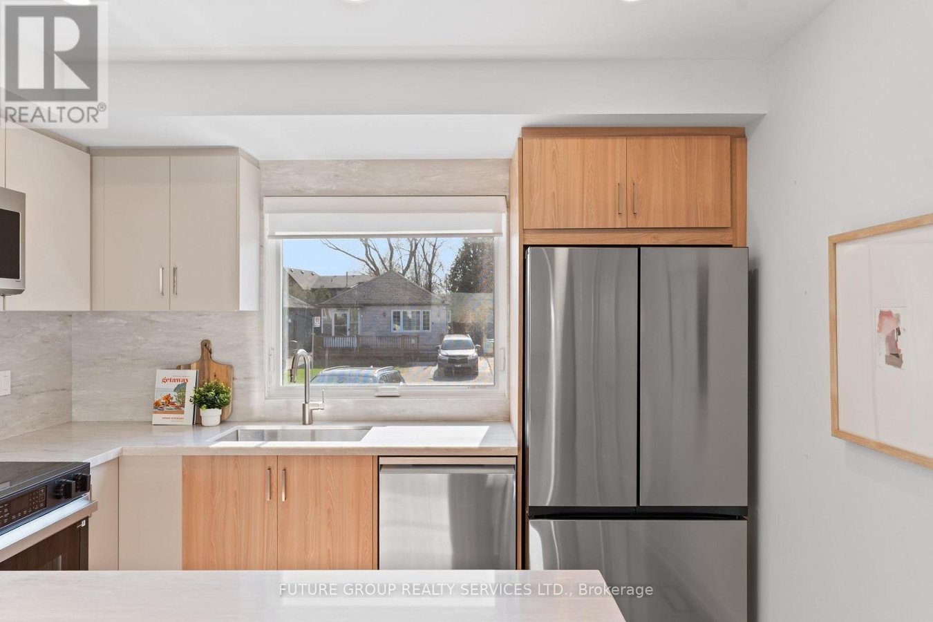 UNIT 1 - 15 ACORN AVENUE - Photo 13