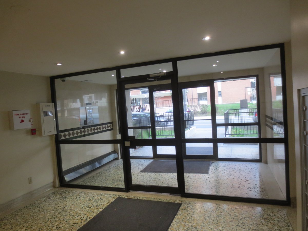 110 Jameson Ave - Photo 2