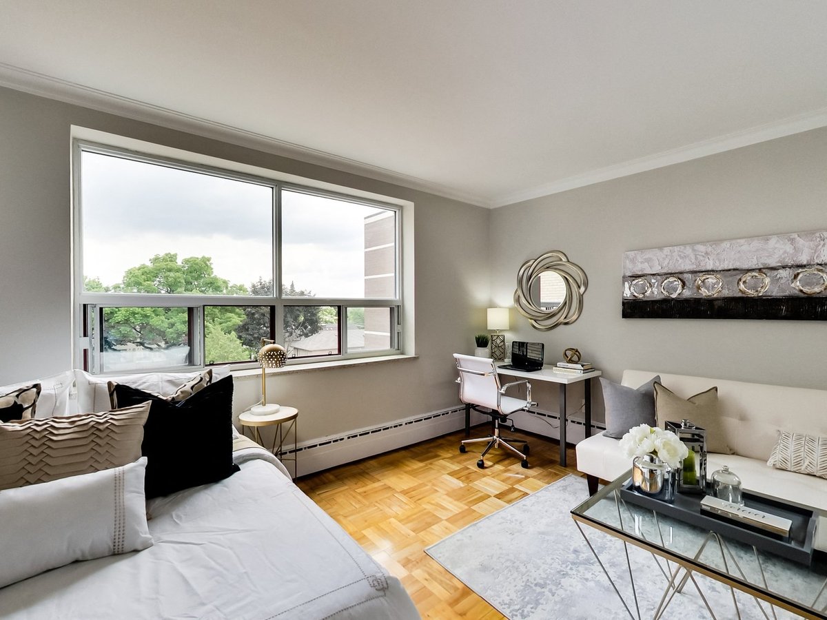 460 Eglinton Avenue East - Photo 14