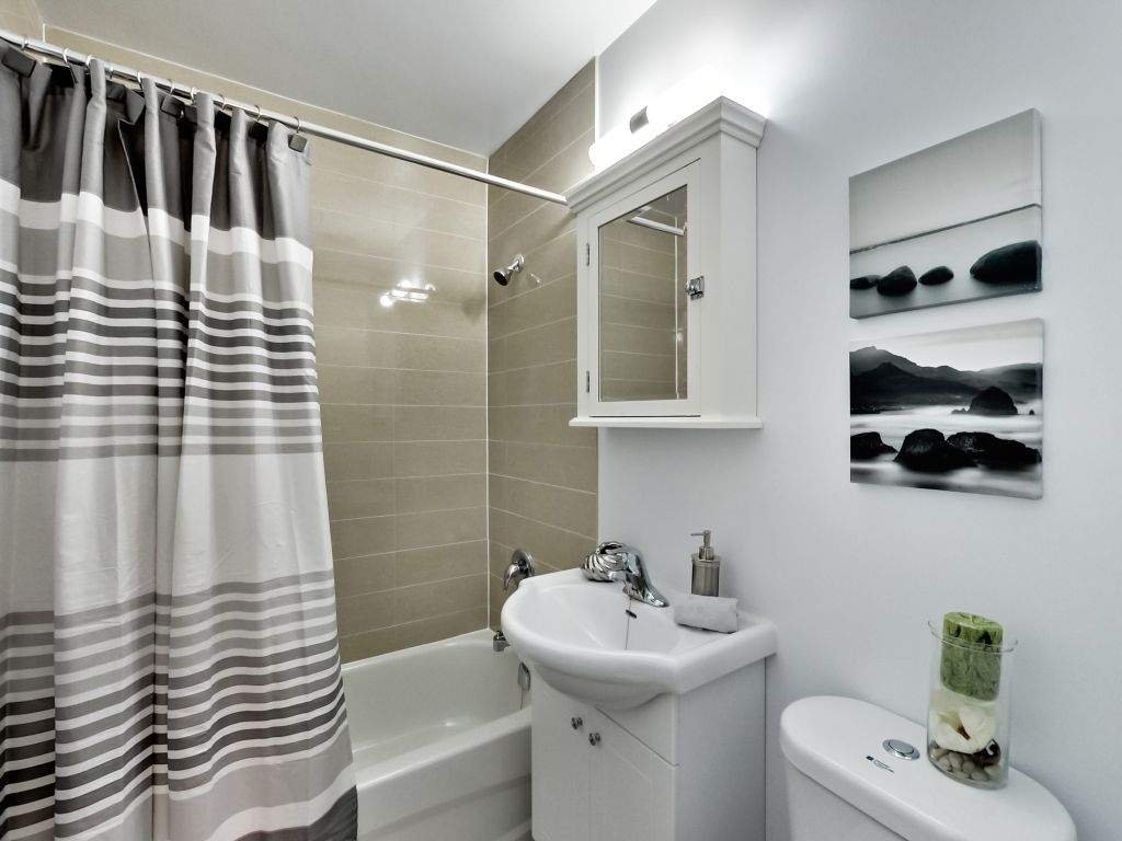 460 Eglinton Avenue East - Photo 15