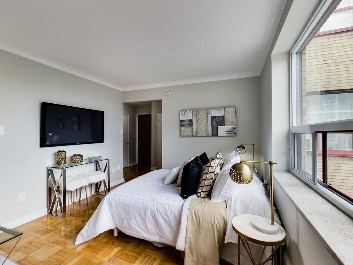 460 Eglinton Avenue East - Photo 18