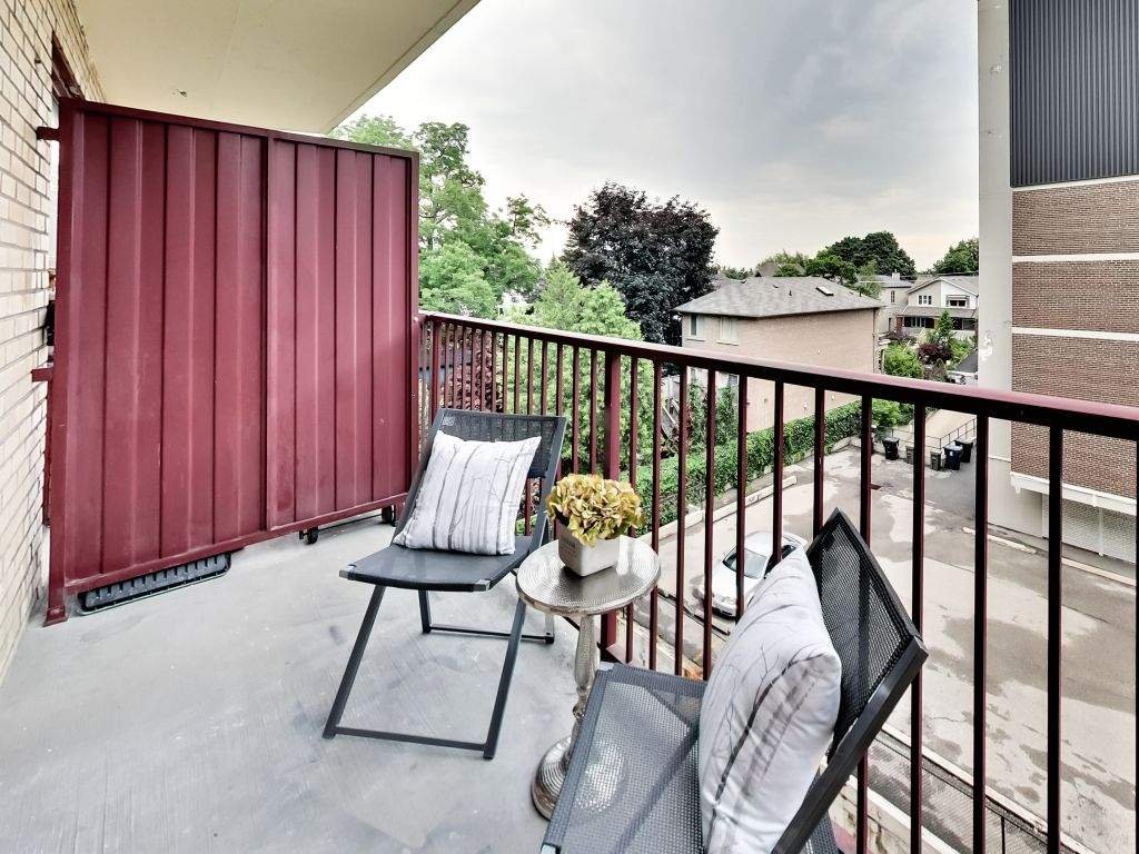 460 Eglinton Avenue East - Photo 19