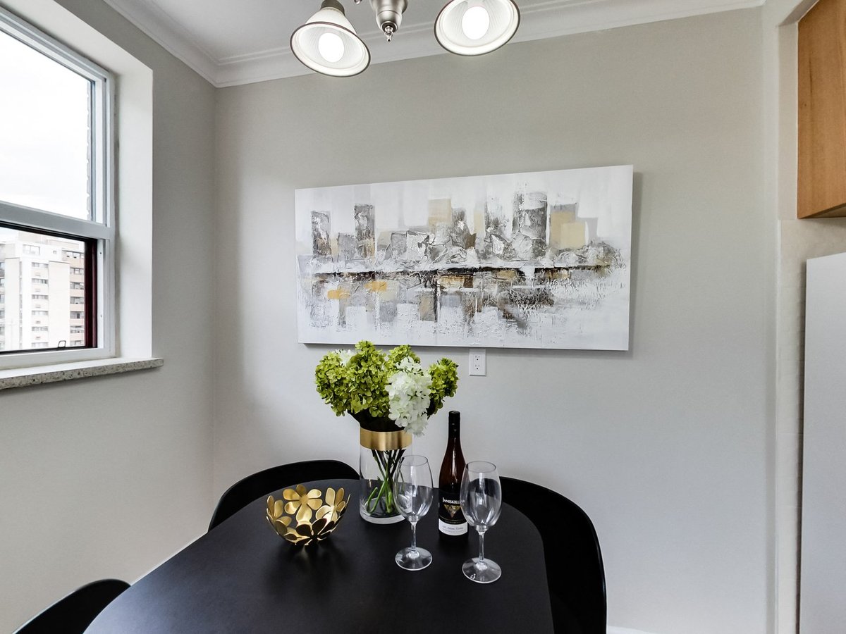460 Eglinton Avenue East - Photo 22