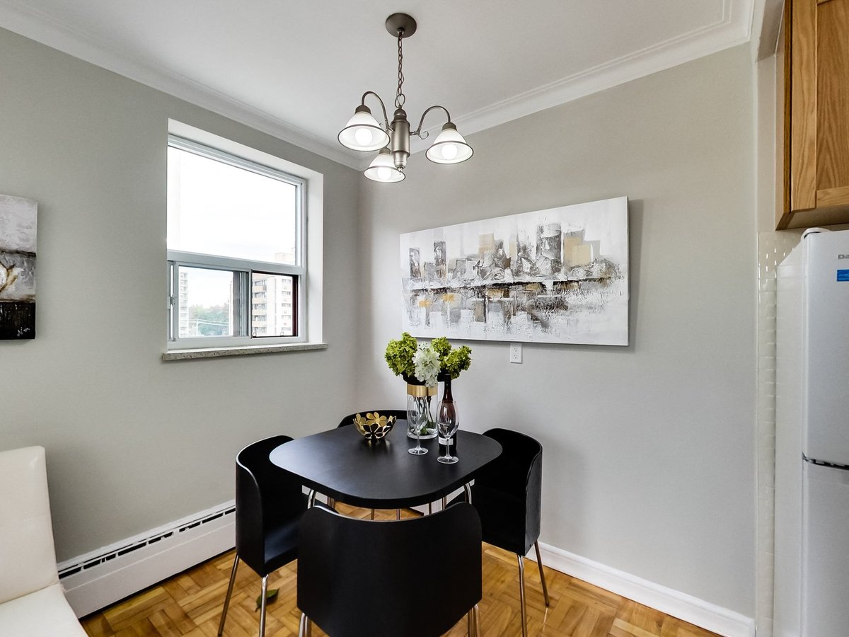 460 Eglinton Avenue East - Photo 32