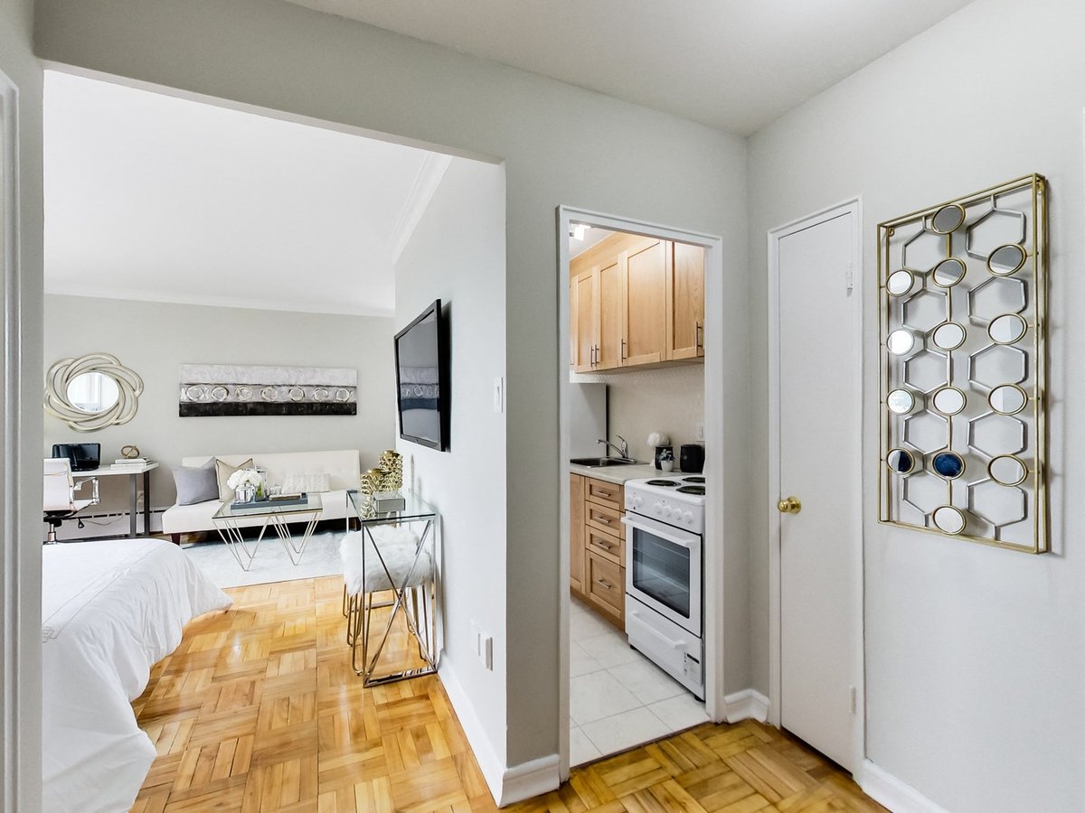 460 Eglinton Avenue East - Photo 35
