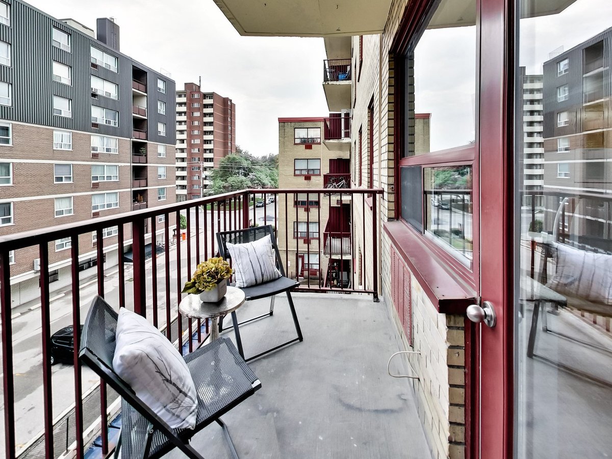 460 Eglinton Avenue East - Photo 42