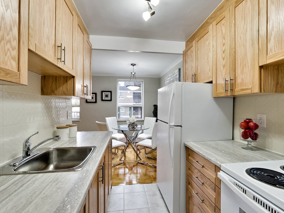 460 Eglinton Avenue East - Photo 43