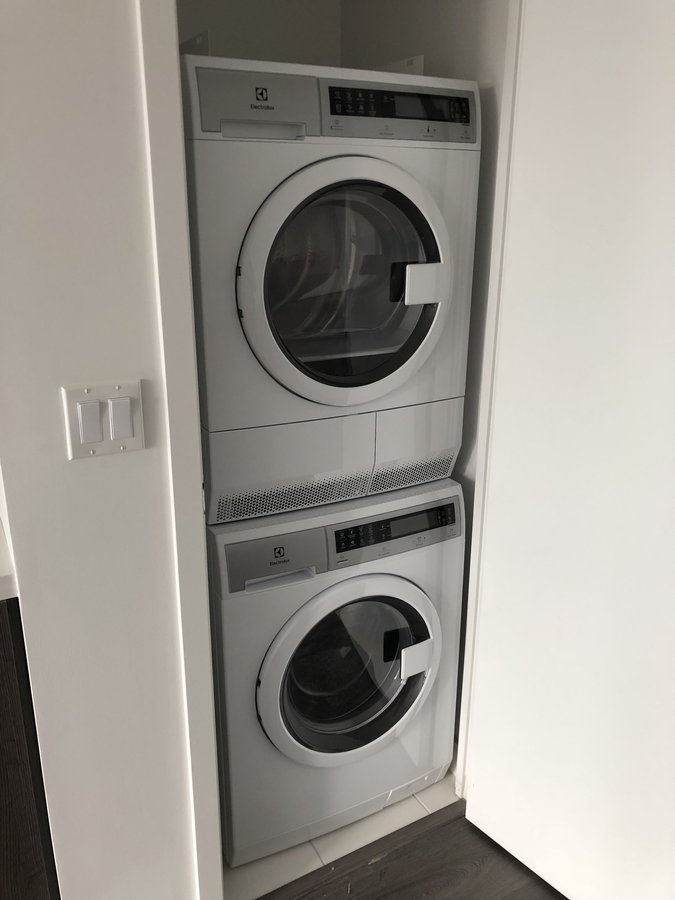 215 Queen Street West - Photo 9
