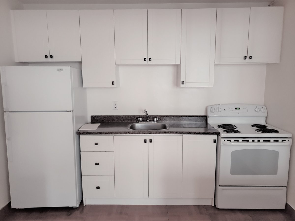 882A Eglinton Avenue West - Photo 4