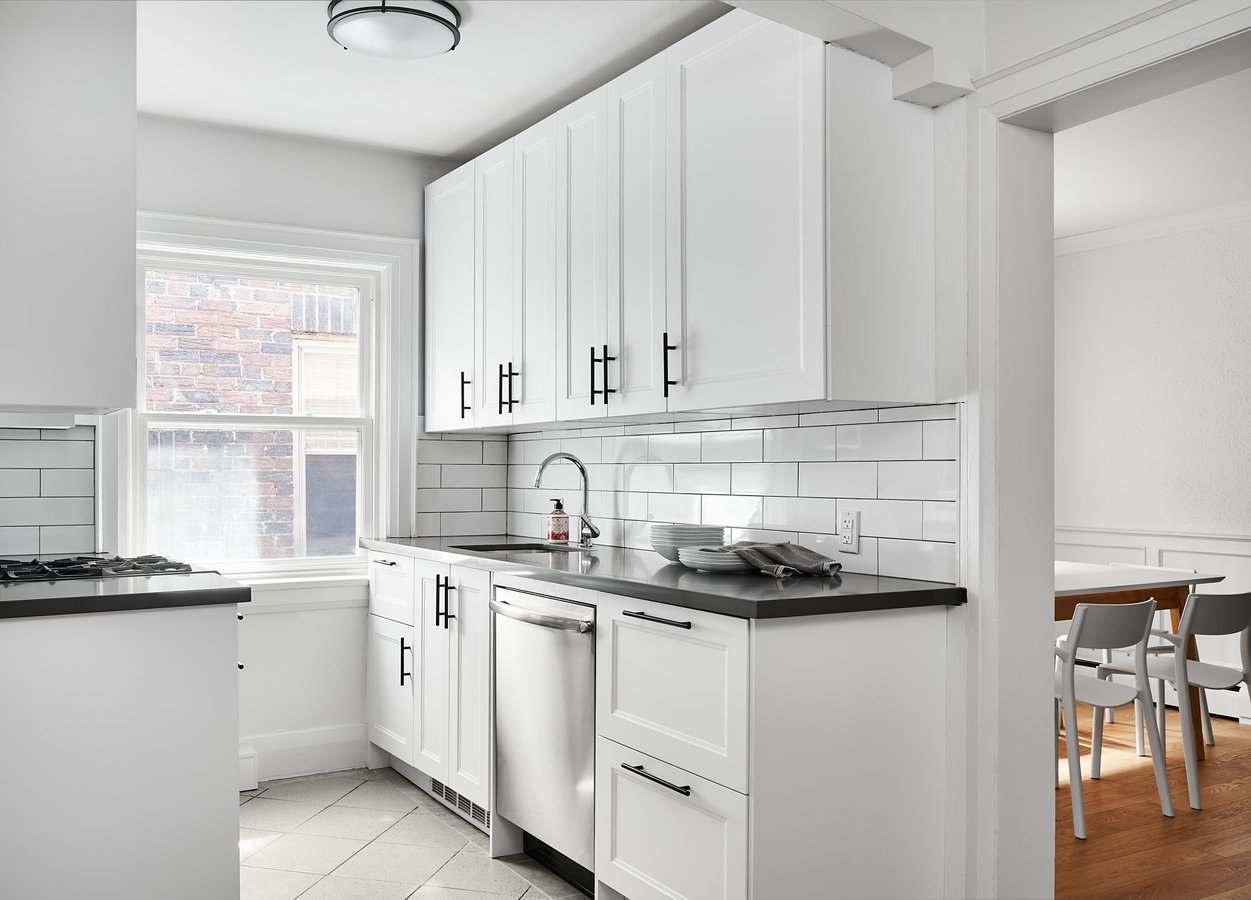 1094 Avenue Road - Photo 5