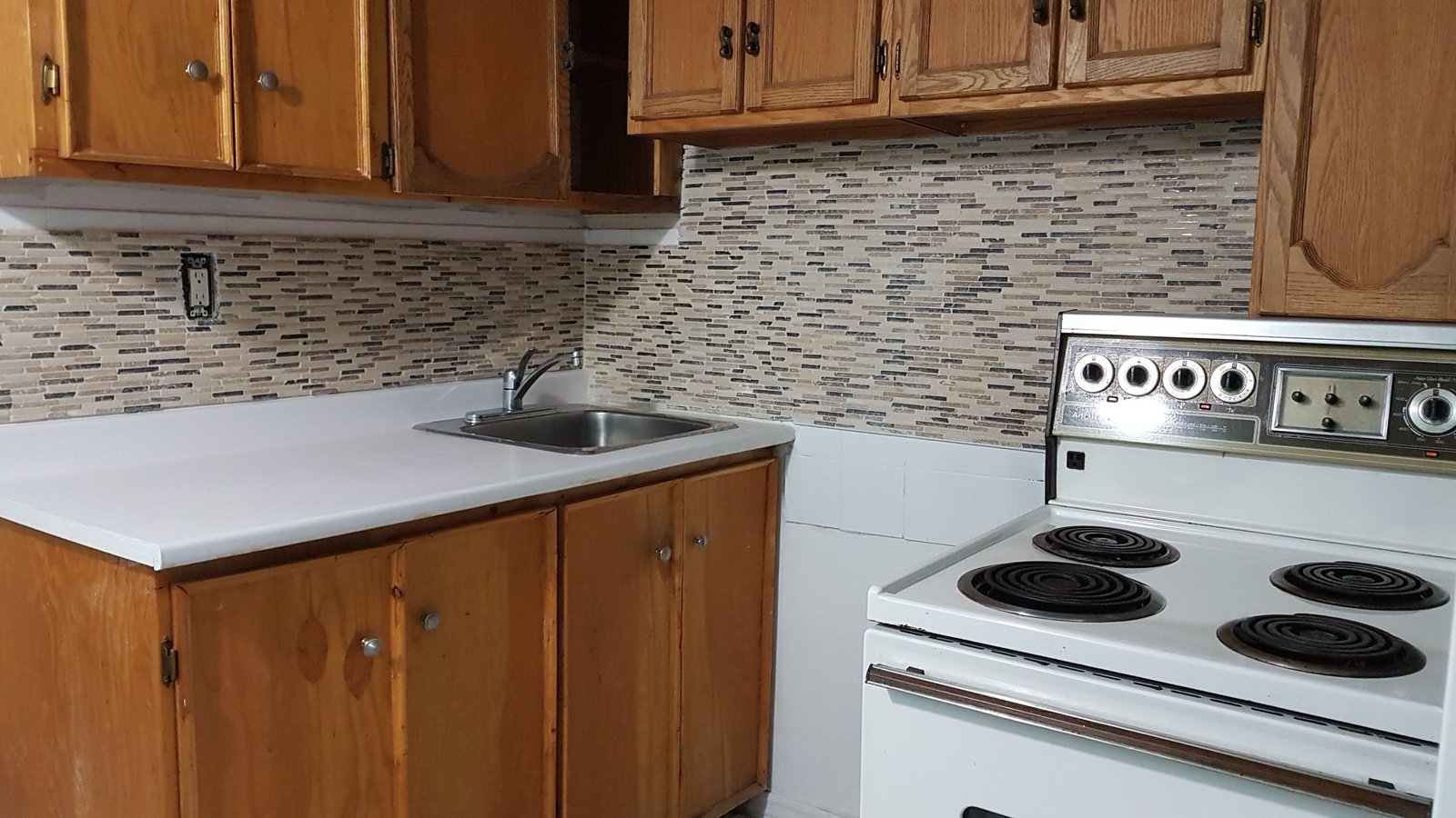 1216 Ossington Avenue - Photo 2