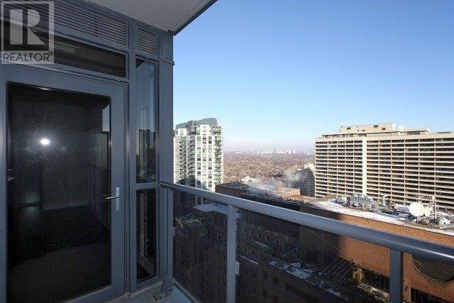 28 Ted Rogers Way - Photo 10